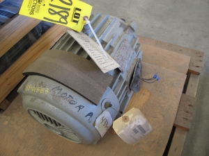 MOTOR, ELECTRIC TYPE, 5 HORSEPOWER, 230/460VAC 3PH 60HZ ELEC RATING, 1150 RPM, 215T FRAME, 16.8 AMPS, CONTINUOUS DUTY, 1.15 SERVICE FACTOR, 1-1/2" DIA SHAFT. FOOT MOUNT, WITH SLOT KEY INSULATION CLASS F,40C MAX AMBIENT TEMPERATURE, PART # 66-04809-834 (W-44) LOADING & HANDLING FEE $15-